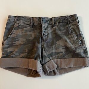 Sanctuary green camo shorts